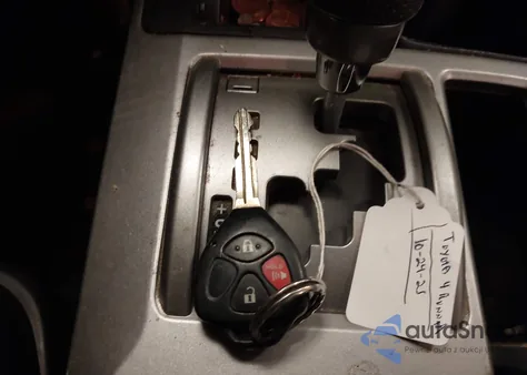 2012 Toyota 4Runner Sr5 z USA, uszkodzony, nr VIN JTEBU5JR0C5082953